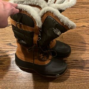 North face winter/snow boots